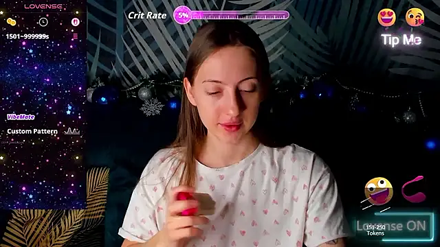 Snapshot of ChristyCrayme chatting on January 16, 10:58 pm ChristyCrayme online show from January 16, 10:58 pm