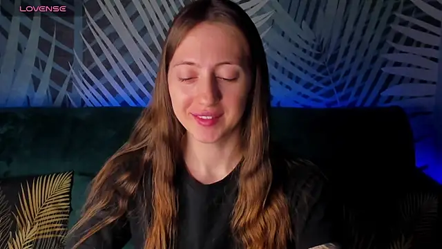 Snapshot of ChristyCrayme chatting on January 31, 10:08 pm ChristyCrayme online show from January 31, 10:08 pm