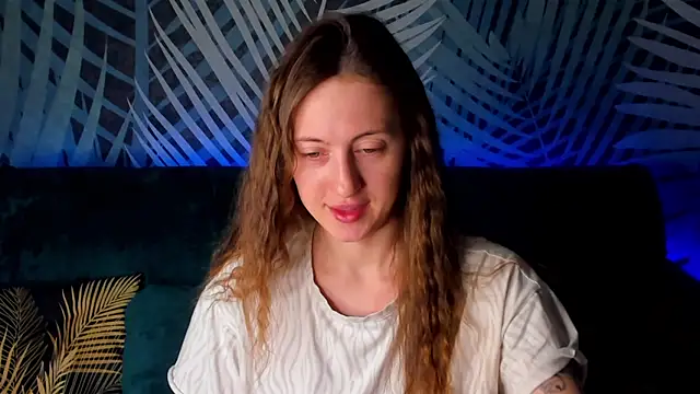 Snapshot of ChristyCrayme chatting on February 4, 10:47 pm ChristyCrayme online show from February 4, 10:47 pm