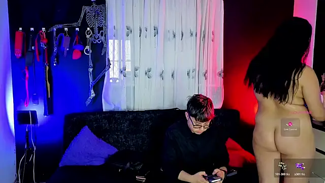 Cleo Ace online show from April 15, 1:07 pm