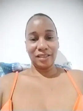 Snapshot of EbonyHorrny chatting on January 7, 6:10 pm EbonyHorrny online show from January 7, 6:10 pm