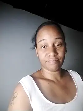 Snapshot of EbonyHorrny chatting on February 1, 5:28 am EbonyHorrny online show from February 1, 5:28 am