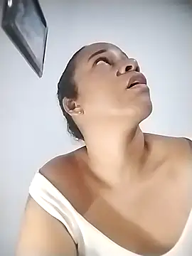 Snapshot of EbonyHorrny chatting on February 7, 3:10 am EbonyHorrny online show from February 7, 3:10 am