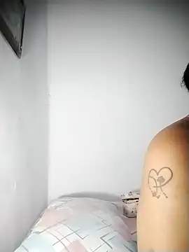 Snapshot of EbonyHorrny chatting on February 20, 12:05 pm EbonyHorrny online show from February 20, 12:05 pm