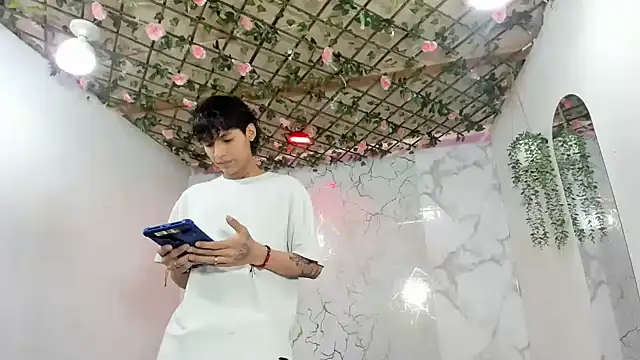 Snapshot of Bastian_boyshot77 chatting on July 3, 1:06 pm Bastian boyshot77 online show from July 3, 1:06 pm