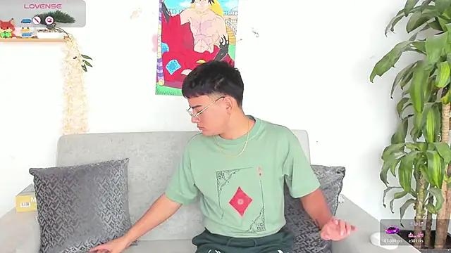 Snapshot of Young_Ben chatting on November 20, 12:16 pm Young Ben online show from November 20, 12:16 pm