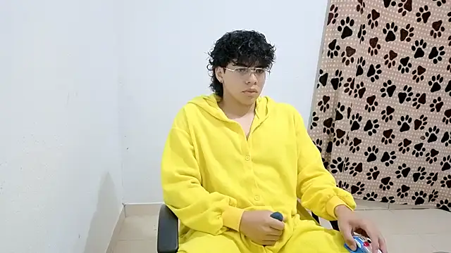 Snapshot of Kei_Dream chatting on October 30, 3:57 pm Kei Dream online show from October 30, 3:57 pm