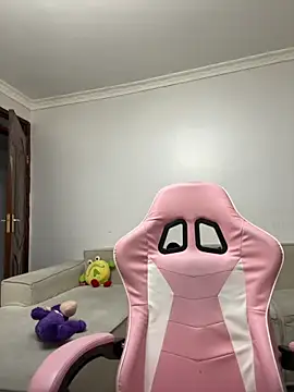 Lil-shawrie online show from September 17, 6:31 pm