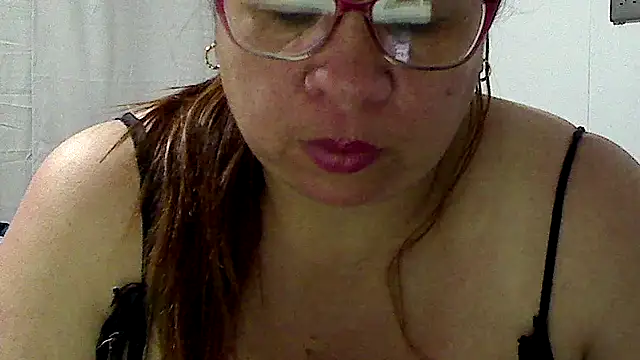 luciana69hot online show from May 21, 11:12 pm