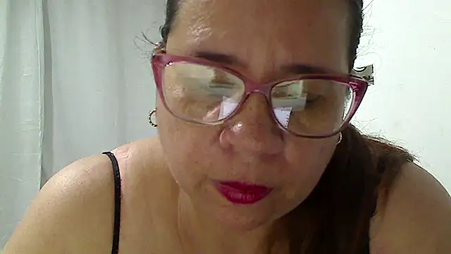 luciana69hot online show from June 27, 8:47 pm