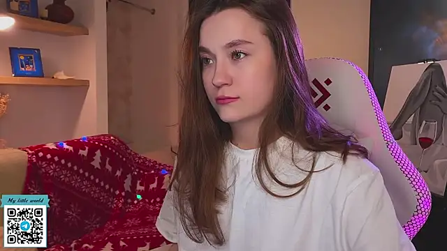 mia here online show from December 21, 11:50 am