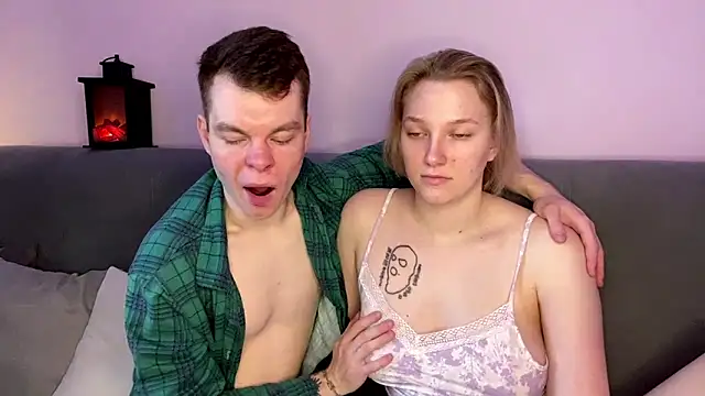 Snapshot of julielourens chatting on January 17, 7:02 am julielourens online show from January 17, 7:02 am