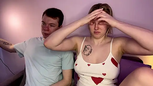 Snapshot of julielourens chatting on February 16, 7:59 am julielourens online show from February 16, 7:59 am