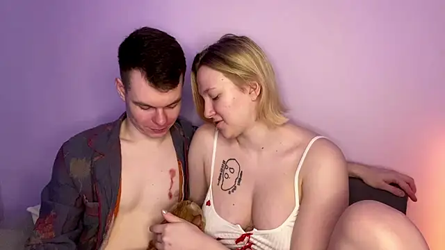 Snapshot of julielourens chatting on March 9, 7:56 am julielourens online show from March 9, 7:56 am