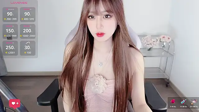 OwQoll online show from April 15, 4:52 am