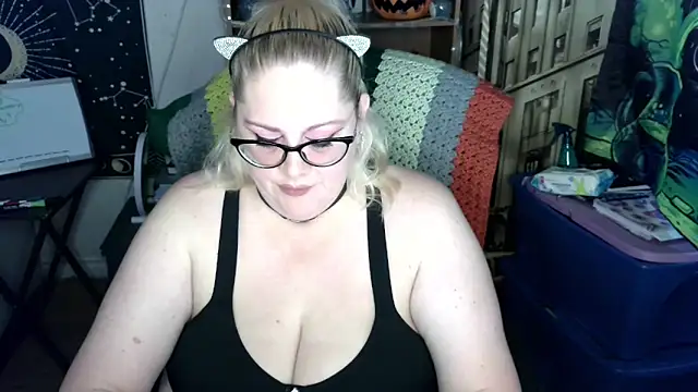 Kinky Witch online show from May 19, 4:24 pm