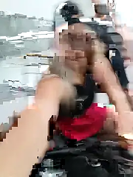 Snapshot of Belinda-Naughty chatting on November 2, 3:58 pm Belinda-Naughty online show from November 2, 3:58 pm