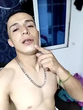 Snapshot of lacone1028 chatting on September 26, 12:25 am lacone1028 online show from September 26, 12:25 am