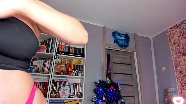 Snapshot of minionka chatting on December 21, 11:06 am minionka online show from December 21, 11:06 am