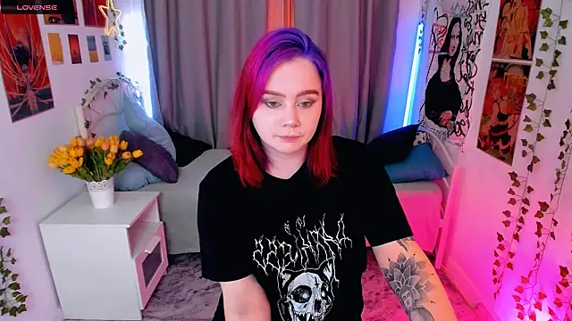 lunaalli online show from November 29, 2:20 pm