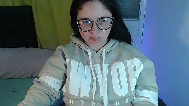 KrystalAdams online show from January 15, 1:48 pm