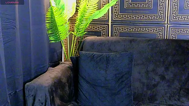 Aelorya online show from December 15, 4:22 pm