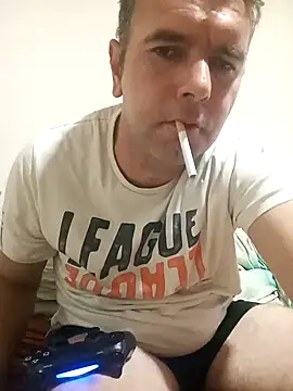 Snapshot of saladinbakiz chatting on October 27, 10:03 pm saladinbakiz online show from October 27, 10:03 pm