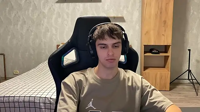 elliot scott online show from September 20, 1:23 pm