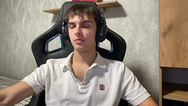 elliot scott online show from October 7, 2:20 am