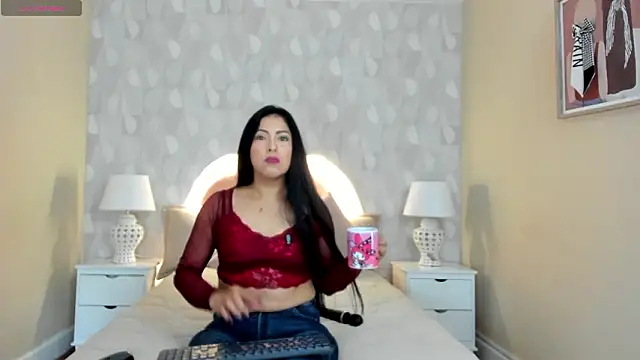 isabella milf  online show from March 3, 7:20 pm