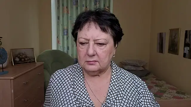 Snapshot of Margo_Moll chatting on December 4, 7:28 am Margo Moll online show from December 4, 7:28 am