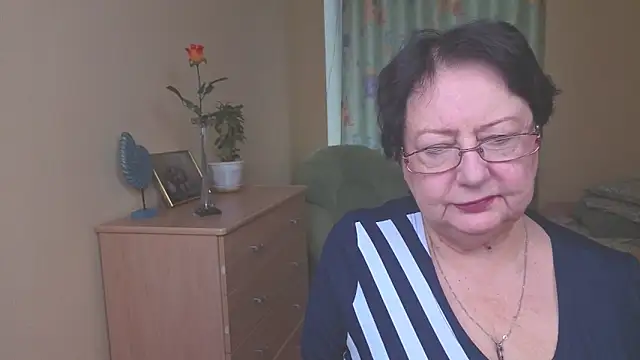 Margo Moll online show from December 21, 8:43 am