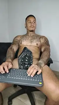 Snapshot of David_tatto1 chatting on July 16, 3:23 am David tatto1 online show from July 16, 3:23 am