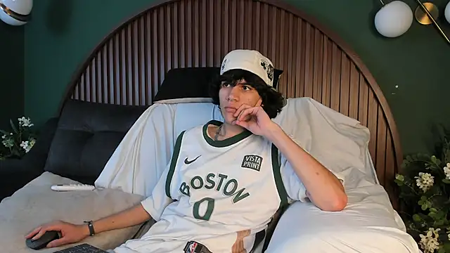 Diamond twink online show from July 25, 5:27 am