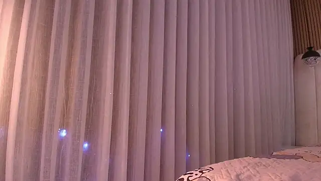 Snapshot of celeste_moonx chatting on June 17, 11:56 am celeste moonx online show from June 17, 11:56 am