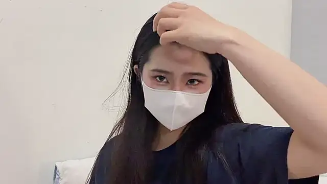 LHeart online show from February 11, 1:49 pm