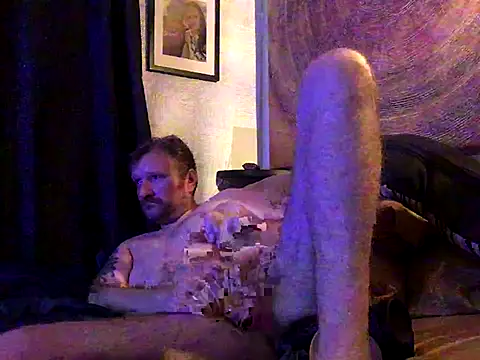 Snapshot of lilthicky352 chatting on October 10, 7:18 am lilthicky352 online show from October 10, 7:18 am