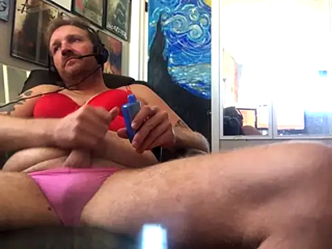 Snapshot of lilthicky352 chatting on October 30, 3:35 pm lilthicky352 online show from October 30, 3:35 pm