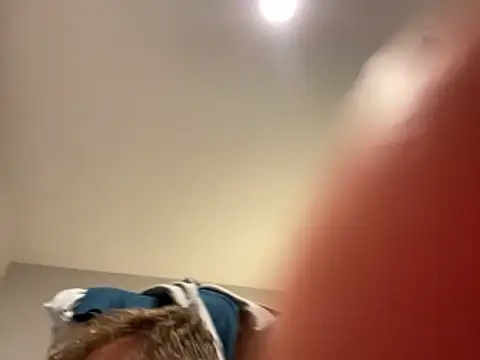 Snapshot of lilthicky352 chatting on November 28, 4:04 am lilthicky352 online show from November 28, 4:04 am