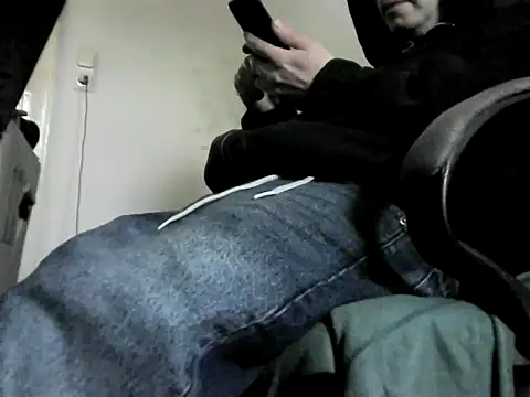 skateboy78 online show from February 17, 9:13 am