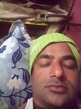 Snapshot of sree4143 chatting on November 7, 8:47 am sree4143 online show from November 7, 8:47 am