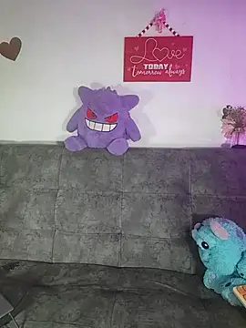 Fox Roxxan online show from April 9, 2:33 am