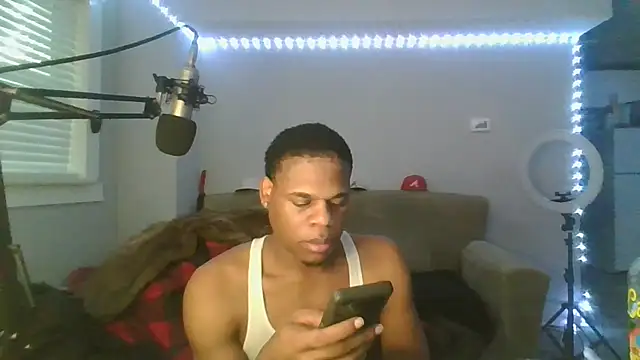 MrGreenbeanbean88 online show from November 8, 10:19 pm