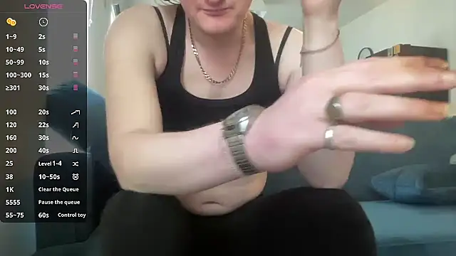 avamaxwell online show from March 19, 4:55 pm