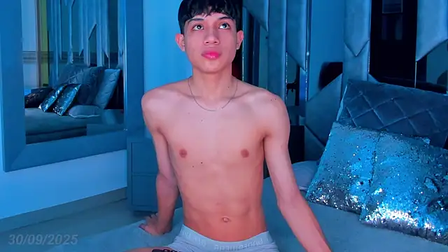 Sebax Young online show from October 2, 8:27 pm