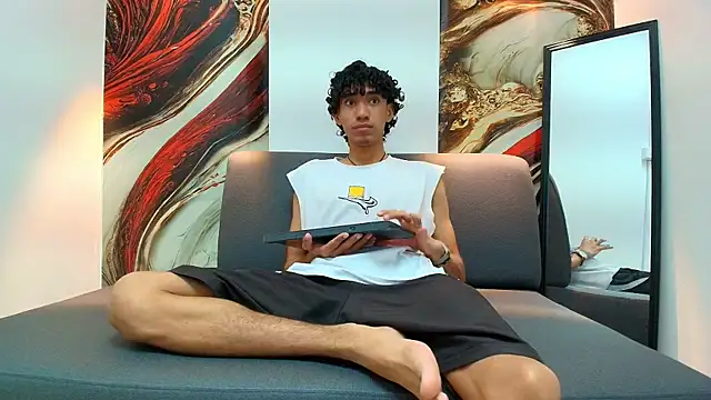 simondwayne online show from March 31, 7:25 pm