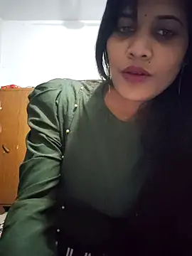 cute radhikaa online show from November 3, 6:31 pm