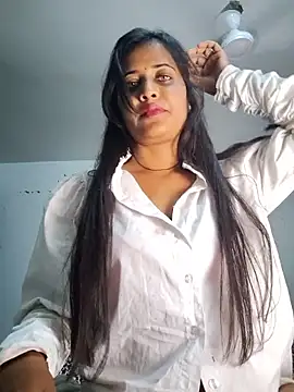 cute radhikaa online show from March 30, 10:00 pm