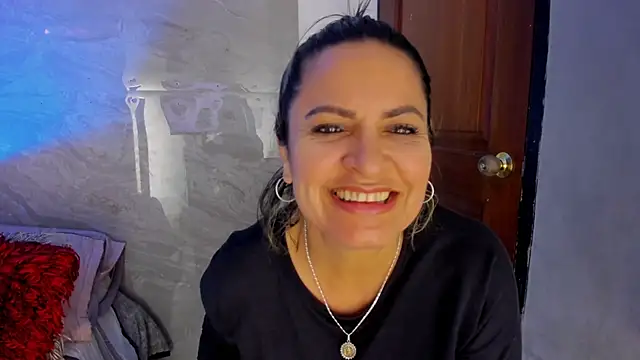 Snapshot of Agatha_Pleasure chatting on October 17, 11:46 am Agatha Pleasure online show from October 17, 11:46 am