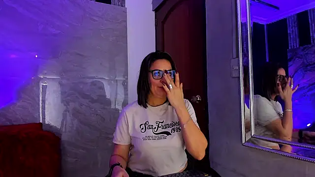 Snapshot of Agatha_Pleasure chatting on October 22, 11:54 am Agatha Pleasure online show from October 22, 11:54 am